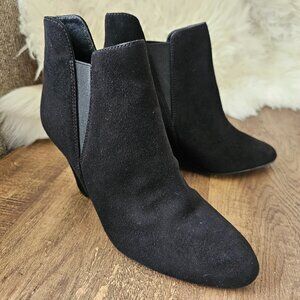 Via Spiga Kenzie Suede Covered Wedge Pull On Ankle Boots Booties, 6, Black